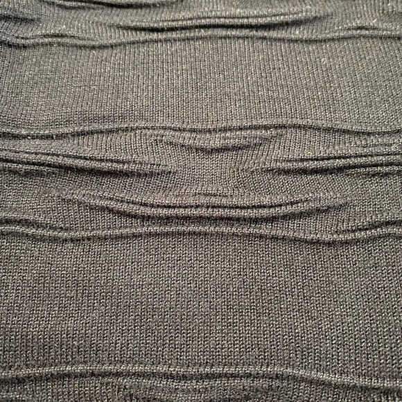 Black stretchy skirt - Picture 5 of 5